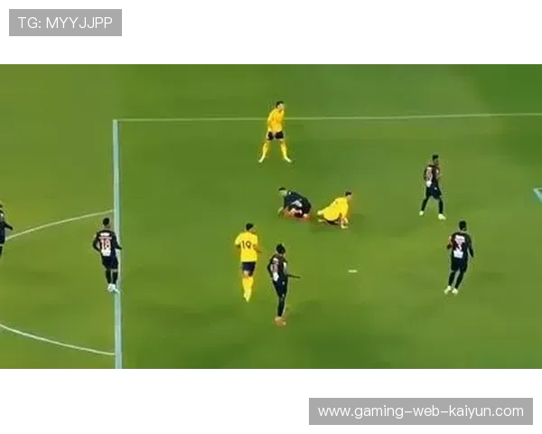 罗马锋霸倒钩破门全网喊神：足球经典瞬间震撼来袭