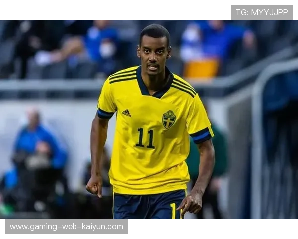 纽卡斯尔高空优势明显，伊萨克头球破门奠定胜局