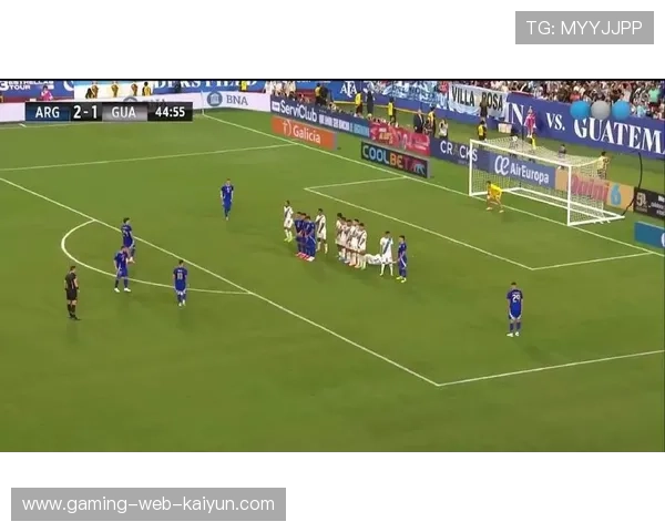 阿根廷训练对抗激烈，劳塔罗门前效率惊人